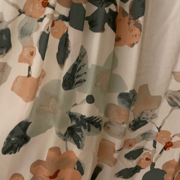 Vici White Floral Dress - Picture 2 of 2